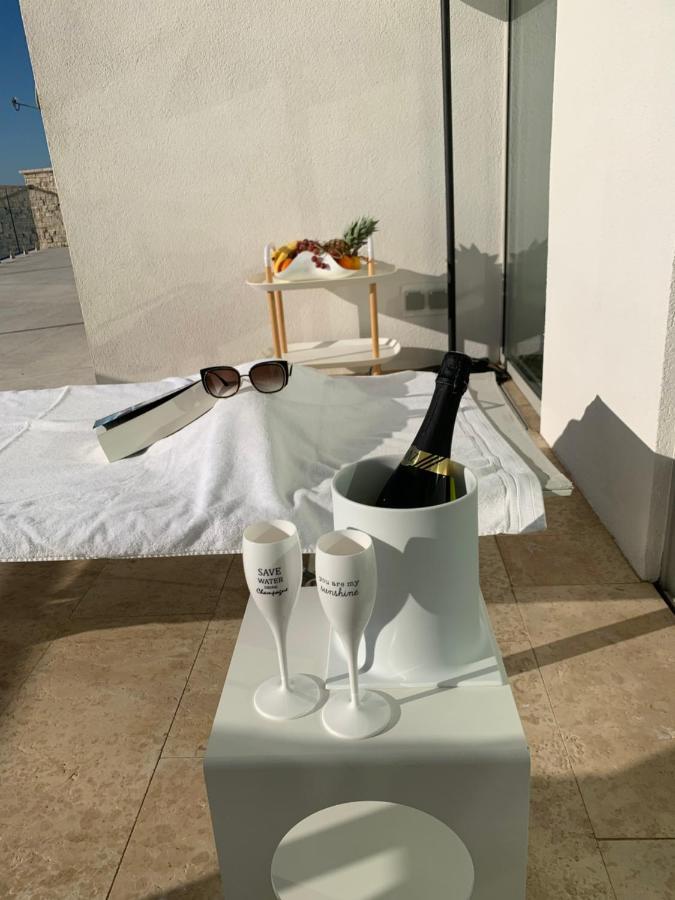 Villa Basthel Direct Aan Zee ,Verwarmd Zwembad En Sauna Barić Draga Exterior foto